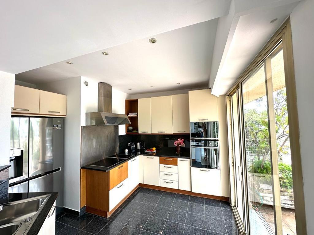 Panoramic Sea View Penthouse With Jacuzzi And 450 Sqm Terrace Διαμέρισμα Αντίμπ Εξωτερικό φωτογραφία